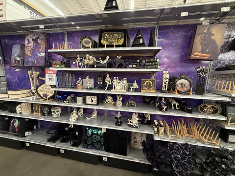 Halloween itens in Michaels