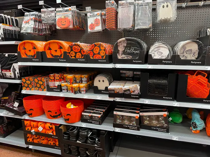Halloween itens on Walmart.